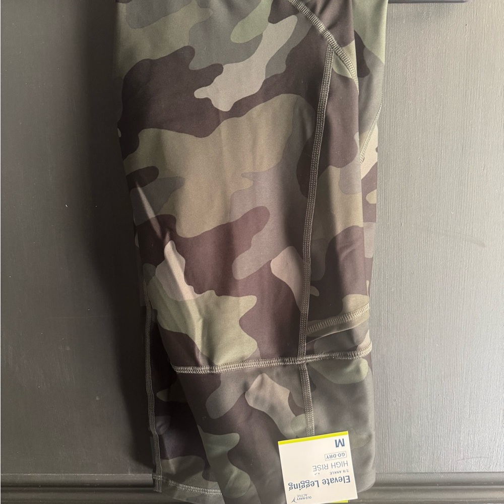Old Navy Camouflage High Rise Leggings NWT